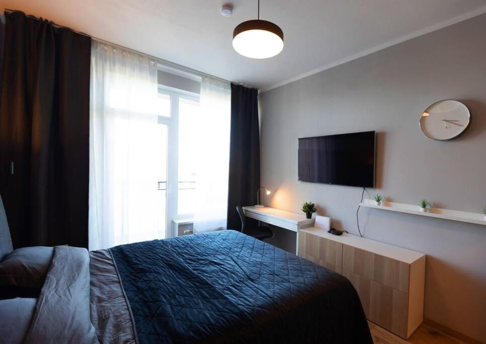 Stylish Apartment With Parking & Spacious Balcony Riga Esterno foto